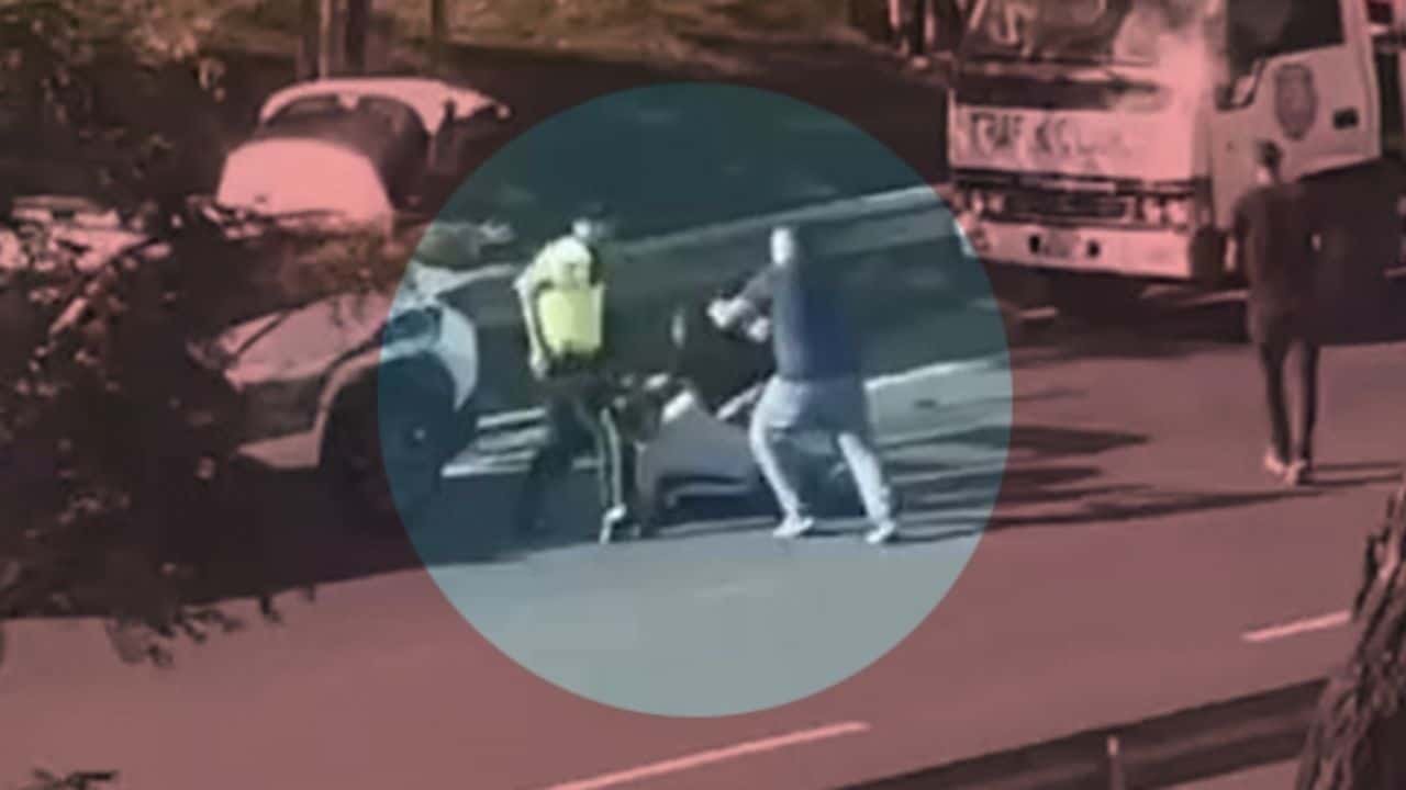 Esenler’de Alkollü Taksi Sürücüsü Polisi Çarptı ve Saldırdı!