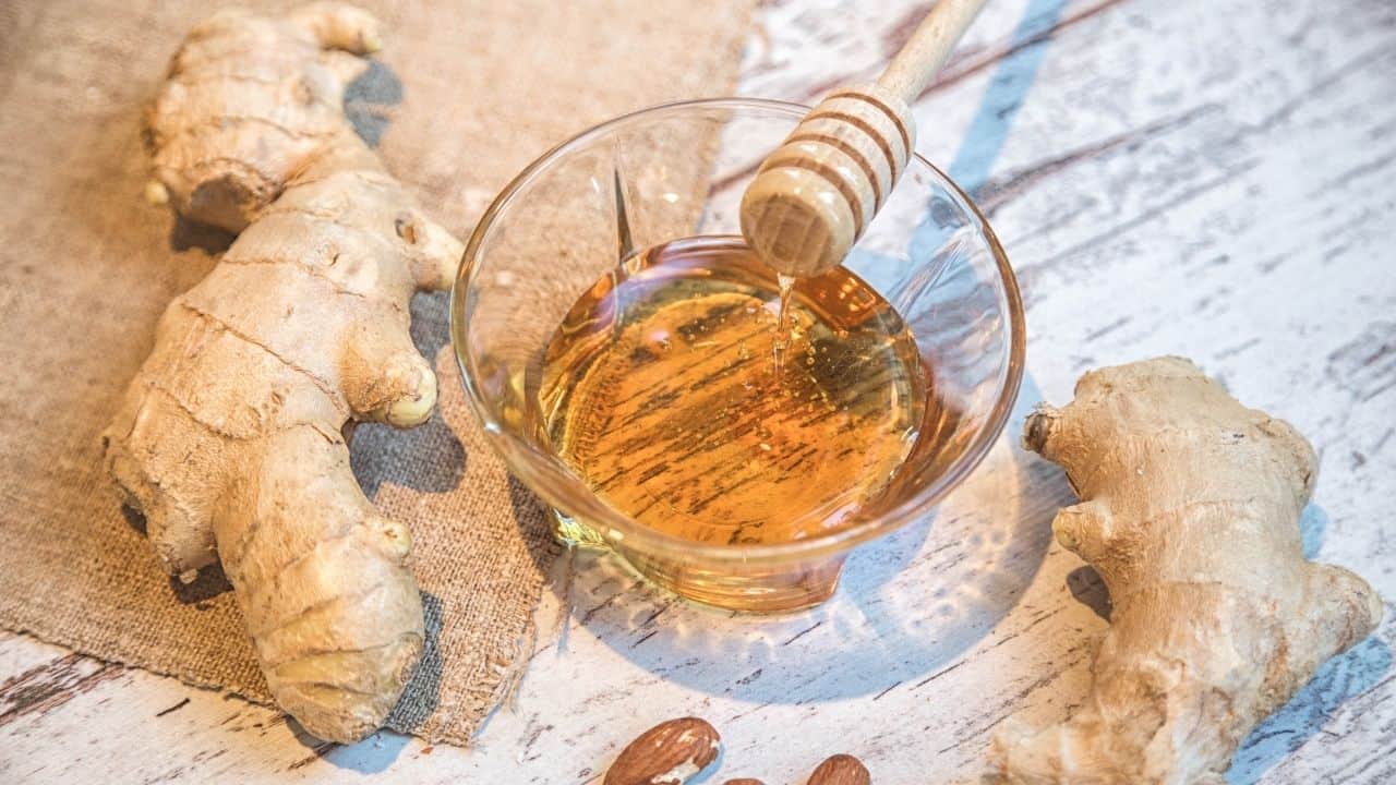 Zencefil ve Karaturp Karışımı ile Öksürük ve Balgamdan Kurtulun: Doğal Şifa Kaynağı