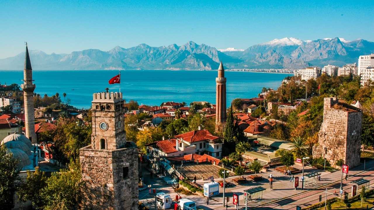 Antalya İli ve İlçeleri: Tarih, Kültür ve Ekonomiyle Dolu Detaylı Rehber!
