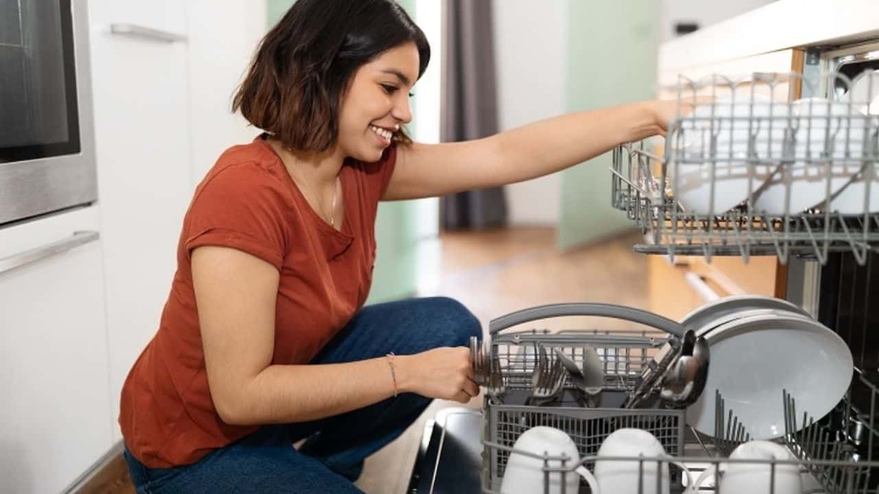 Bulaşık Makinesi Kullanırken Dikkat Edilmesi Gereken Hususlar