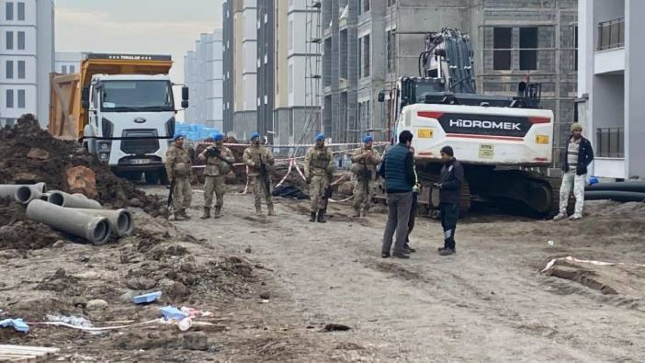 Diyarbakır’da İşçi Kamyon Altında Kaldı