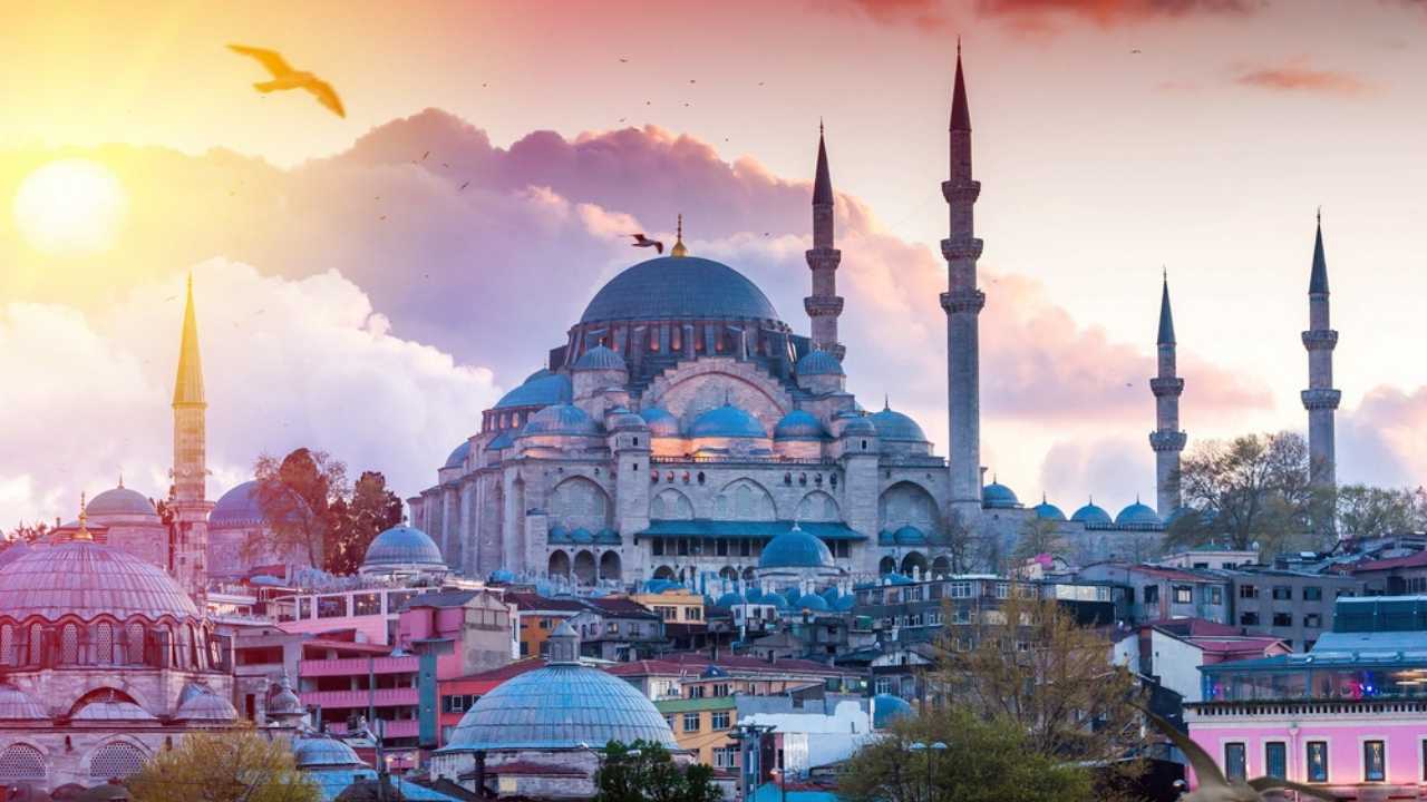 İstanbul İli ve İlçeleri: Tarih, Kültür ve Ekonomiyle Dolu Detaylı Rehber!
