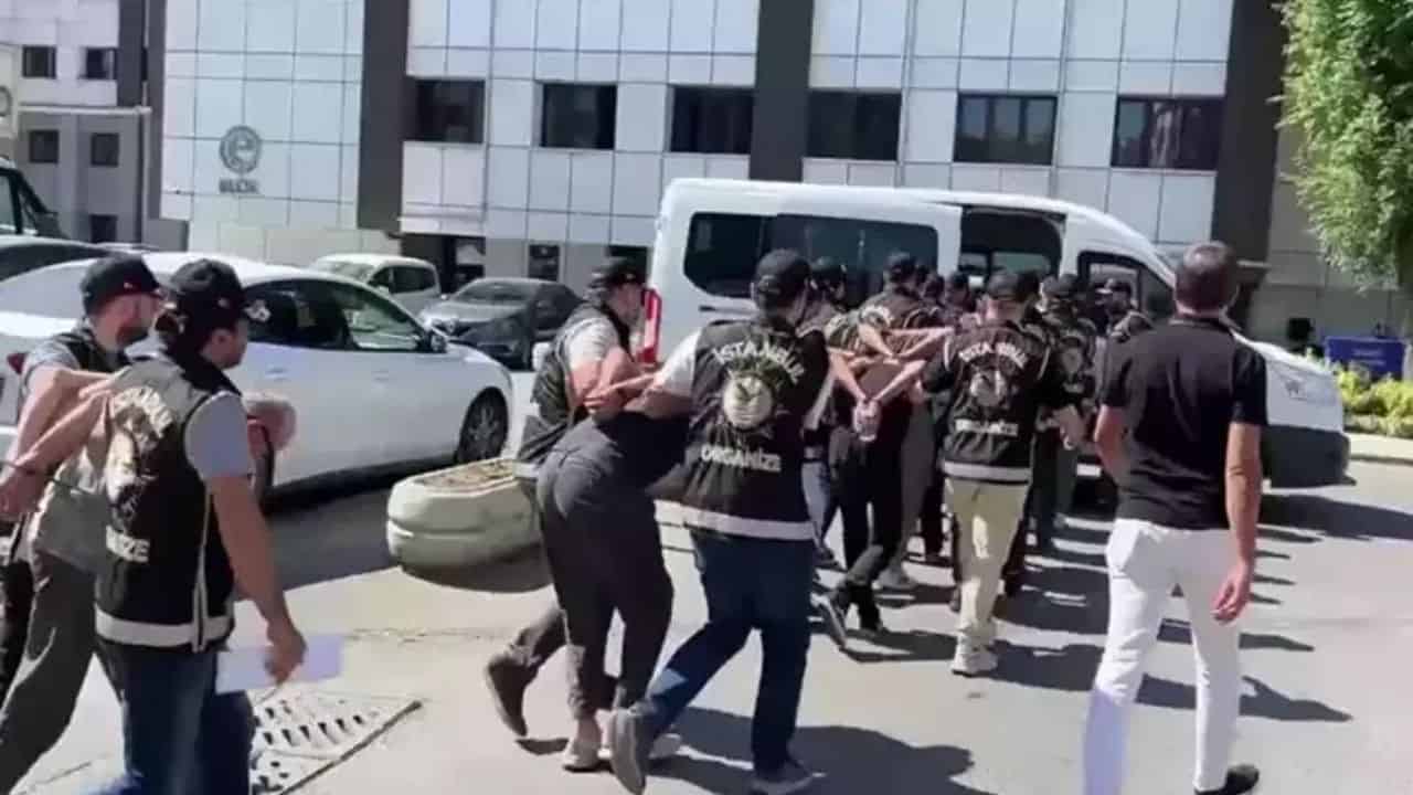İstanbul’da Suç Örgütlerine Büyük Operasyon: 52 Kişi Gözaltında