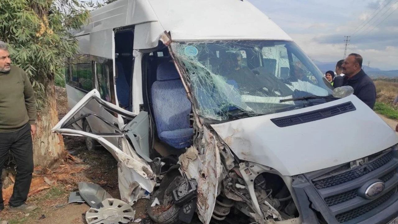 Osmaniye’de Servis Minibüsü Kazası