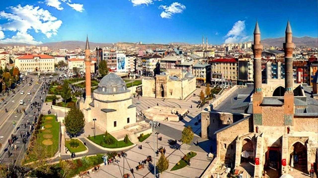 sivas-ili-ve-ilceleri-tarih-kultur-ve-ekonomiyle-dolu-detayli-rehber.jpg