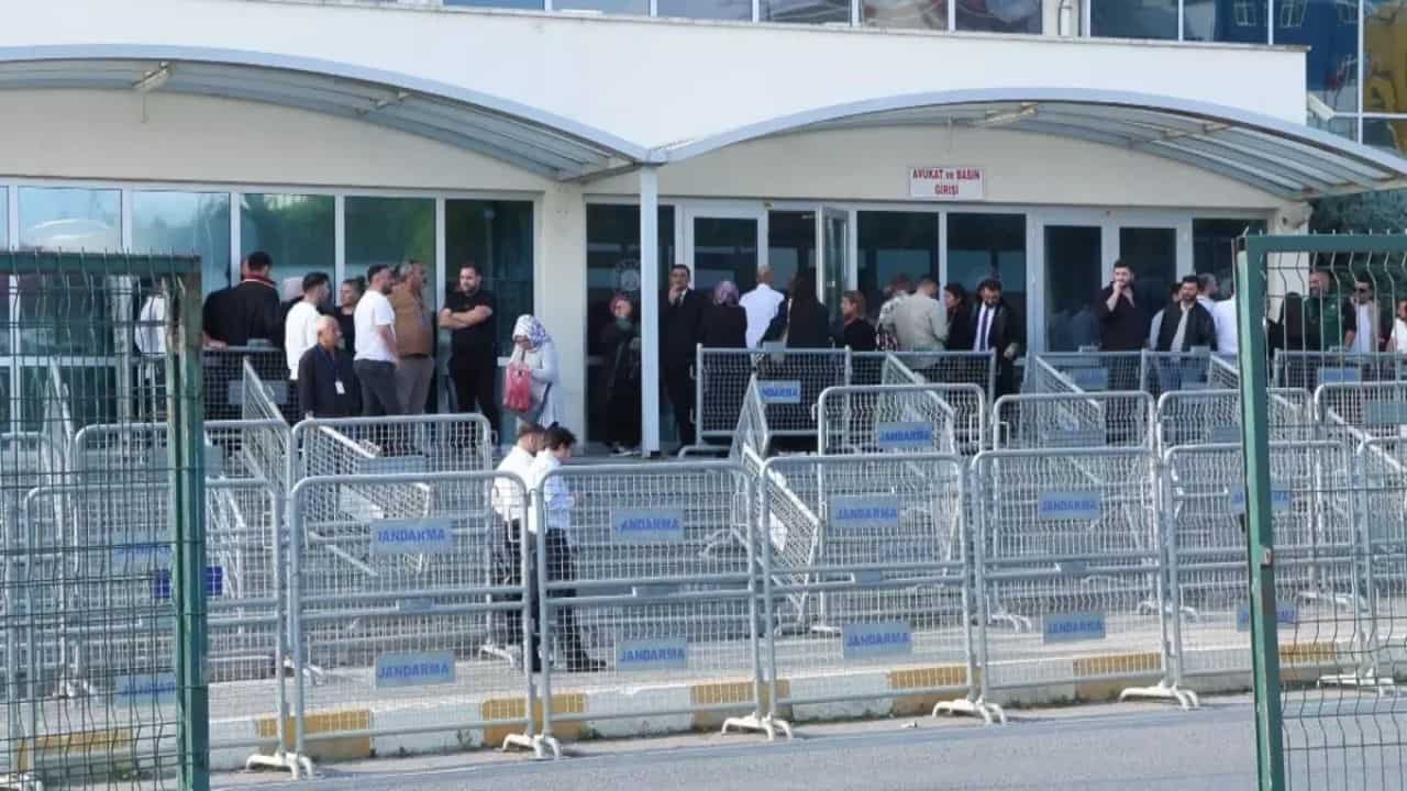 Beşiktaş’taki Yangın Davasında Gelişmeler: Duruşma 11 Kasım’a Ertelendi