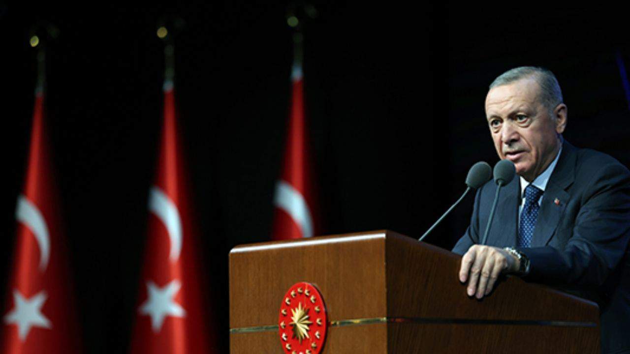 Cumhurbaşkanı Erdoğan’dan Üniversitelerde Reform ve Gençlerin Geleceği Üzerine Vurgu