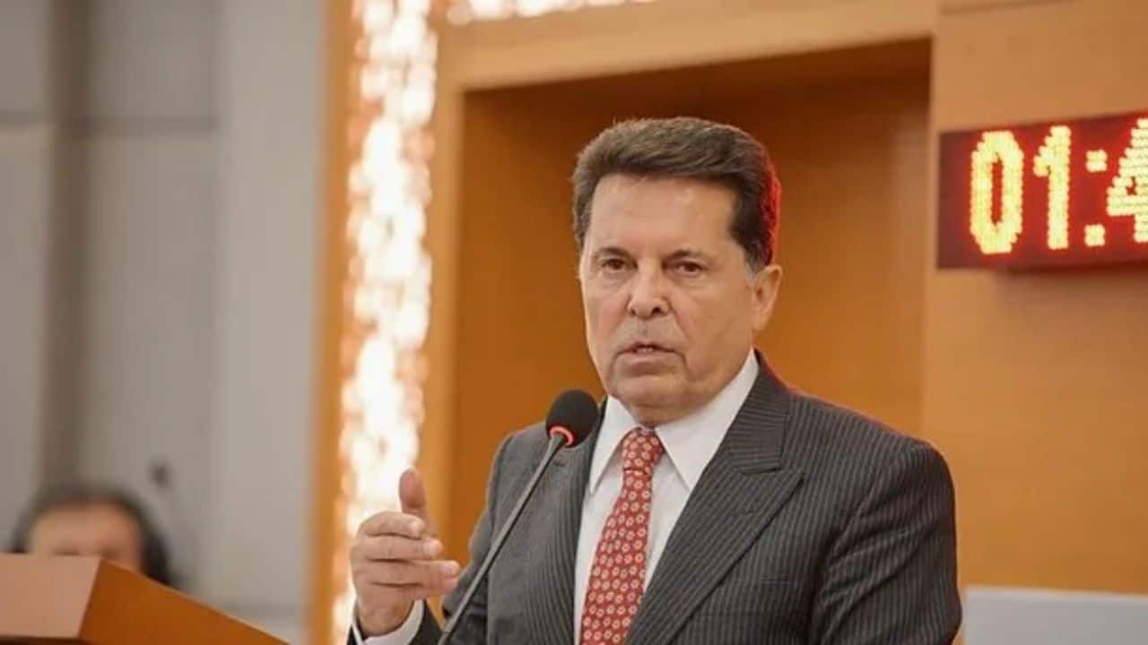 SON DAKİKA: Esenyurt Belediye Başkanı Ahmet Özer Gözaltına Alındı. Ahmet Özer Kimdir?