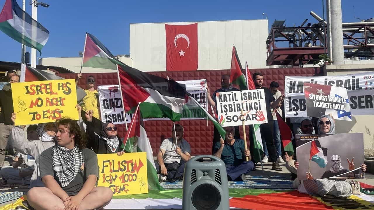 İstanbul’da ‘Filistin İçin 1000 Genç’ Grubundan Ticareti Protesto Eylemi