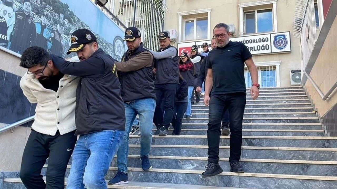İstanbul’da Sınavsız Üniversite Dolandırıcılığı: 700 Bin Dolar Vurgun