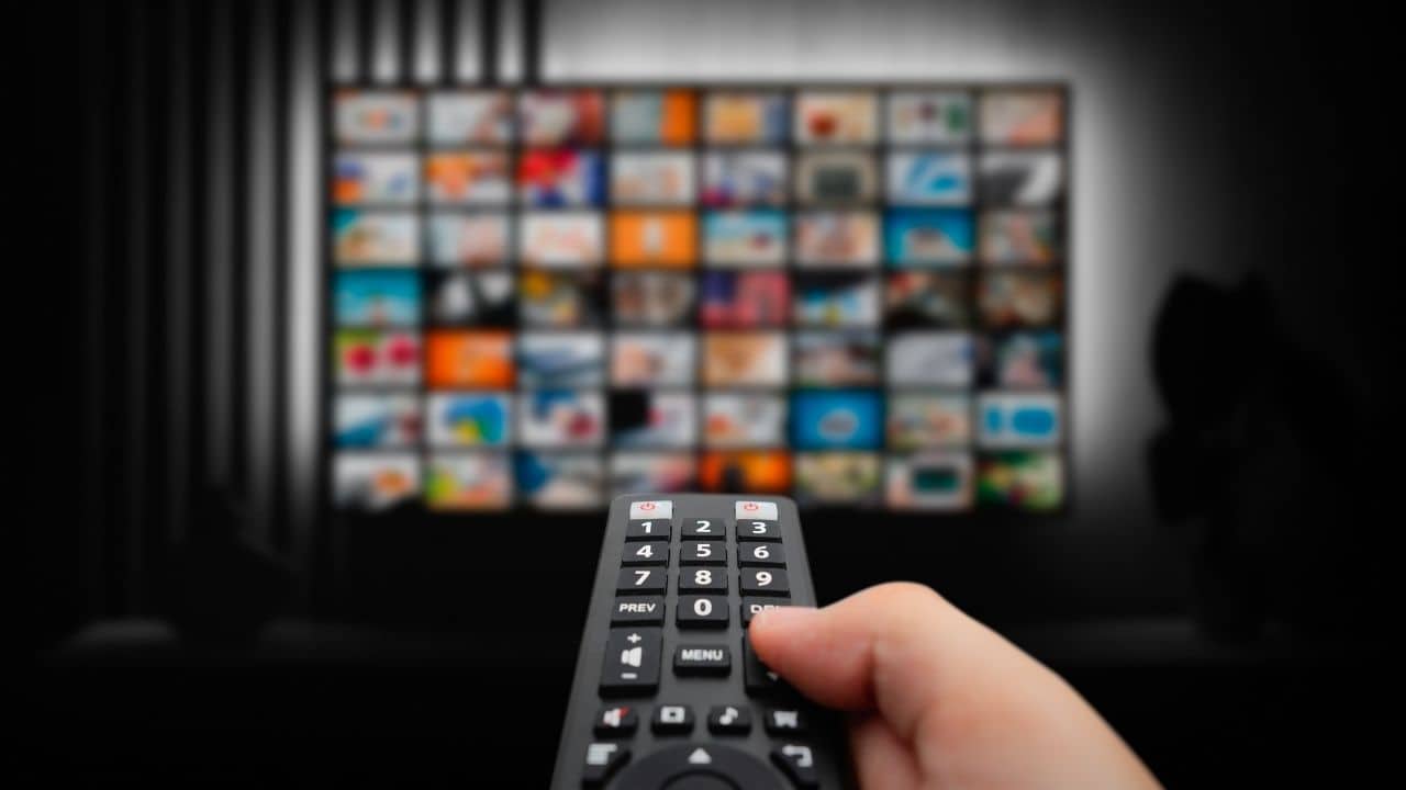 17 Kasım 2024 TV Yayın Akışı: Hangi Filmler ve Diziler Yayında?