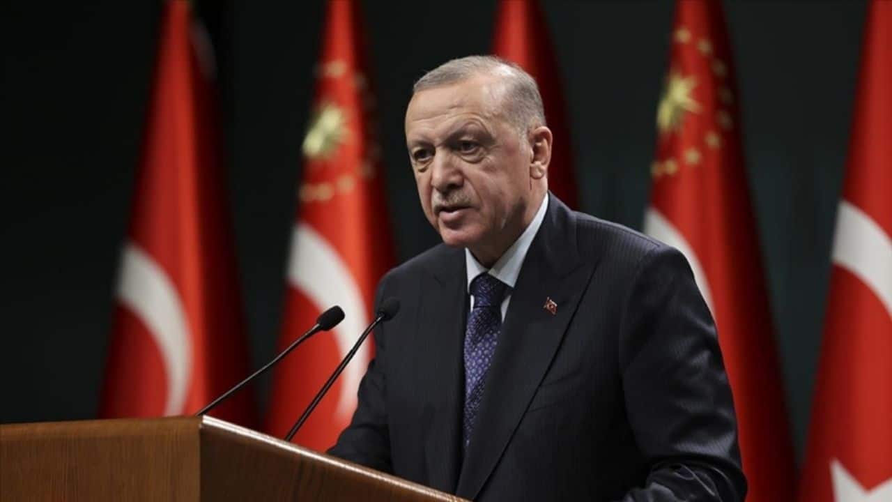 Cumhurbaşkanı Erdoğan, CHP’yi Hedef Aldı: Meclis’te Şiddet Olayları ve Terör Estirmeye Tepki Gösterdi