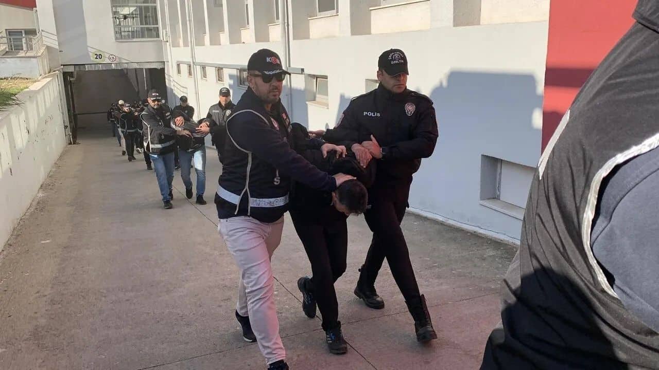 Adana’da Emniyet Deposundan Mühimmat Hırsızlığı: 7 Kişi Tutuklandı