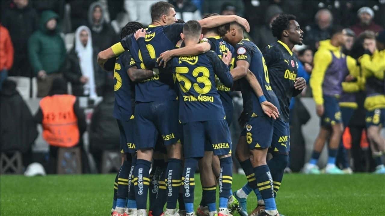 Beşiktaş, Fenerbahçe’yi Sahasında 1-0 Yenerek Galip Geldi: Derbiden Çıkan Sürpriz Sonuç Ne Anlama Geliyor?