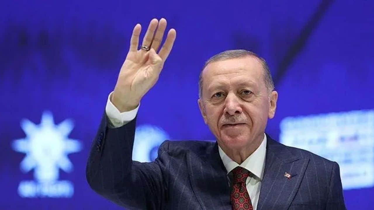Cumhurbaşkanı Erdoğan’ın Adalet ve Gençlik Vurgusu: Türk Milleti Tüm Dünyaya Örnek Olabilir Mi?