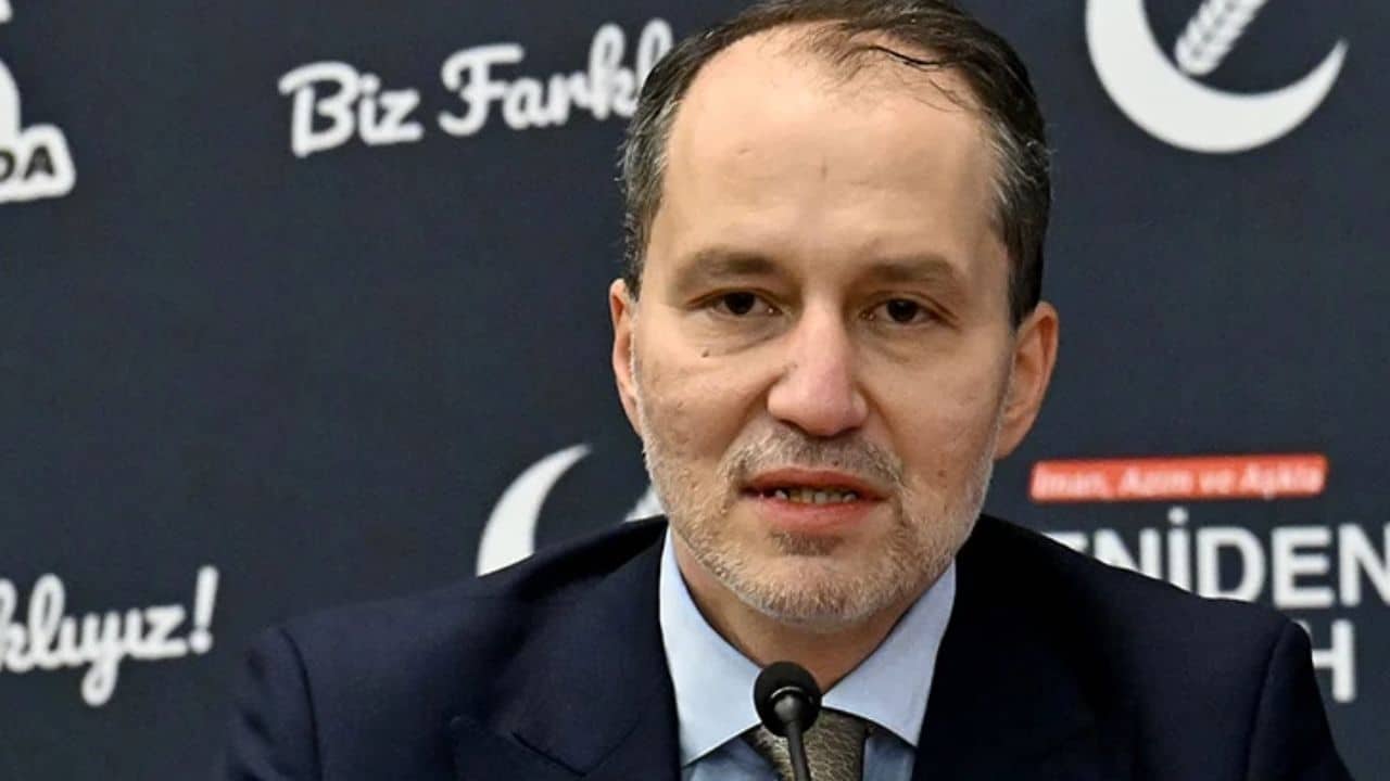 Erbakan’dan İsrail Protestosu Nedeniyle Tutuklanan 9 Genç İçin Sert Eleştiri: Demokratik Haklara Saldırı