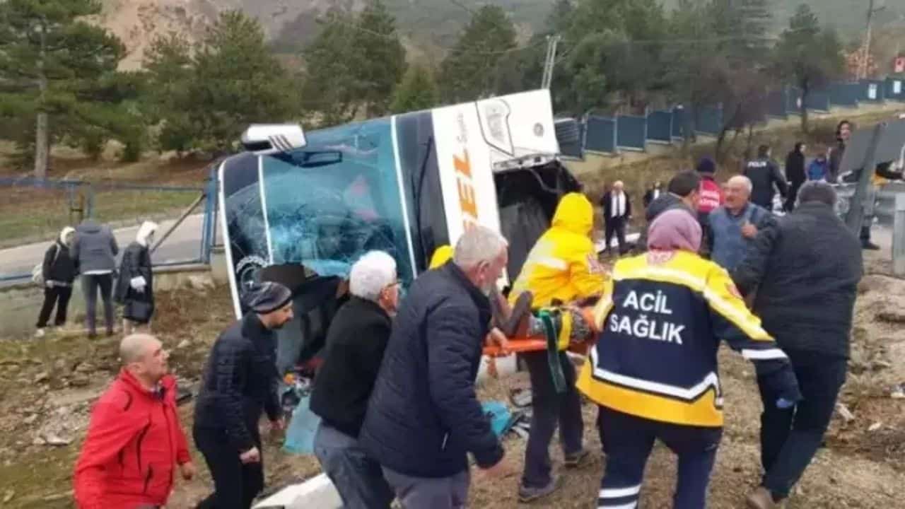 Isparta Eğirdir’deki Otobüs Kazasında Neler Yaşandı?