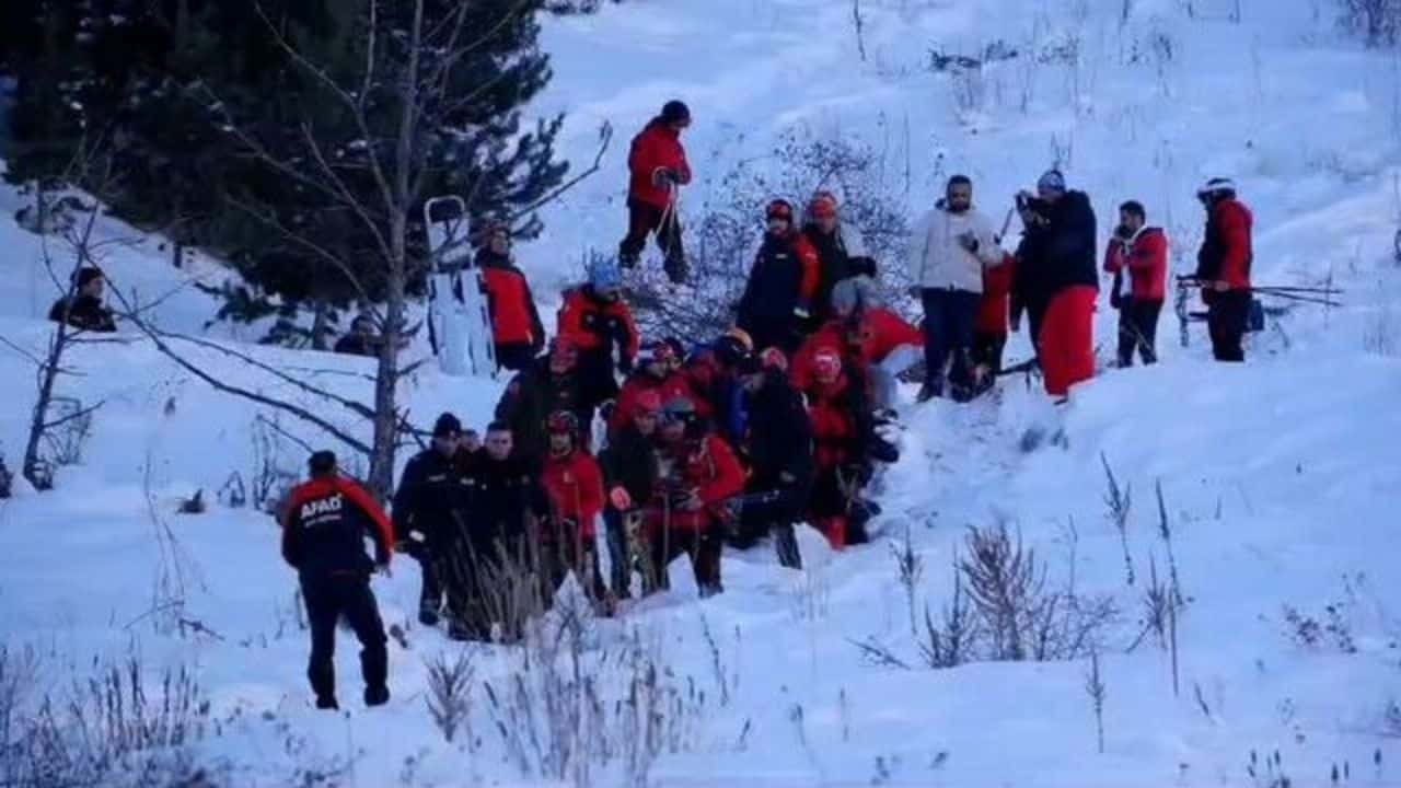 Palandöken’de Çığ Faciası: 16 Yaşındaki Sporcu Emre Yazgan Hayatını Kaybetti