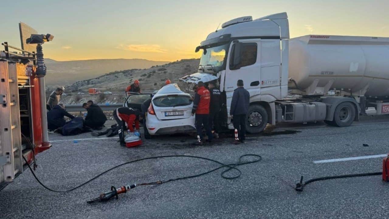 Adıyaman’da Feci Trafik Kazası: 4 Ölü, 3 Yaralı