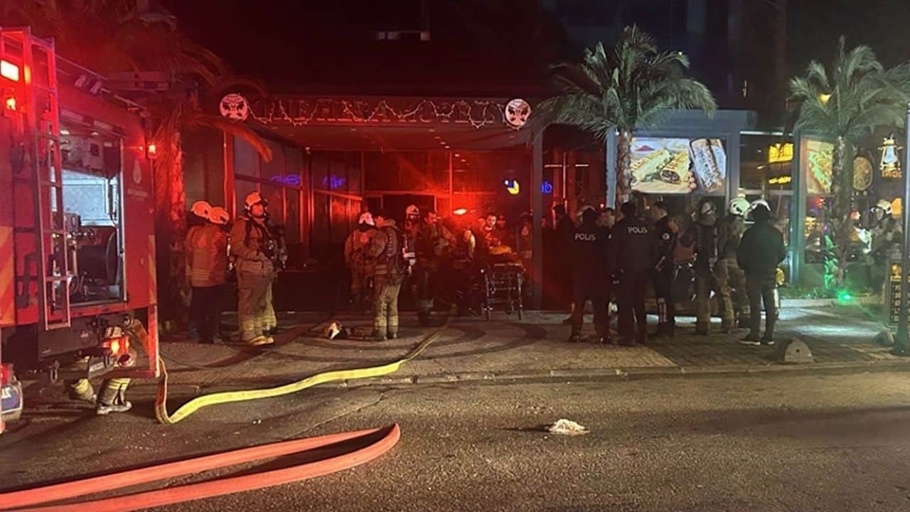 Ataşehir’de Otelde Yangın: 3 Kişi Hayatını Kaybetti, Çok Sayıda Yaralı Var!