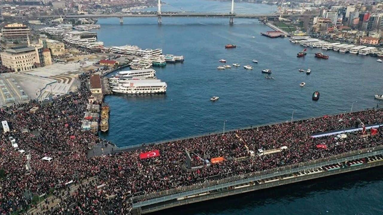 Büyük Filistin Yürüyüşü: Galata’da Tarihi Buluşma ve Filistin’e Destek Mesajı