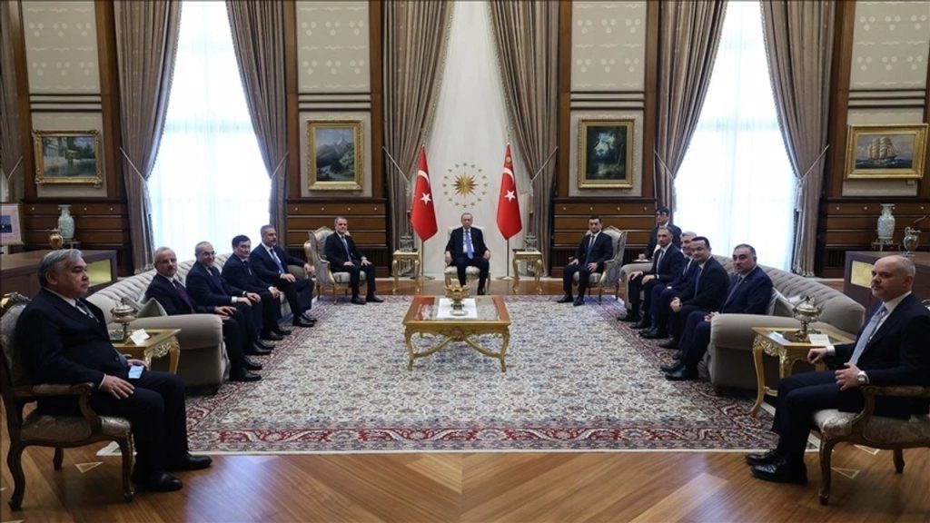 cumhurbaşkanı erdoğan, Özbekistan ve azerbaycan bakanlarını kabul etti