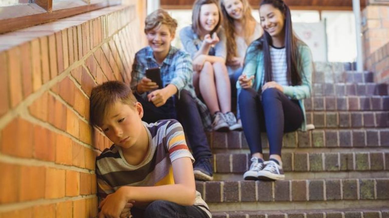 ergenlikte sosyal baskılar arkadaş grubu ve toplumun etkisi (1)