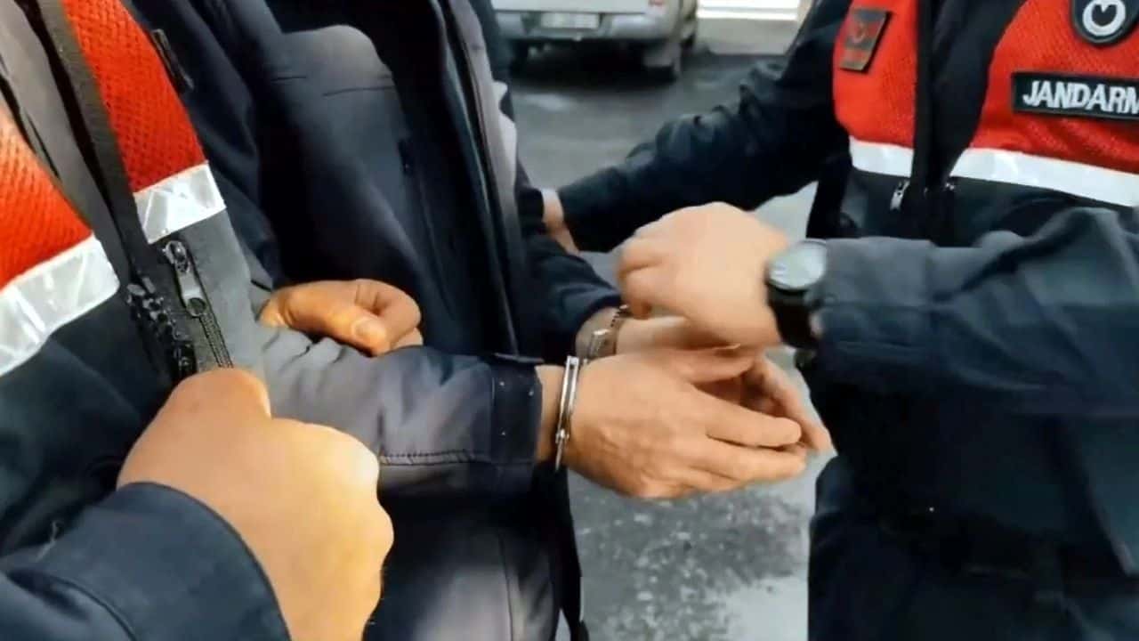 FETÖ’ye Yönelik Dev Operasyon: “Kıskaç-35” ile 47 Şüpheli Yakalandı, 33’ü Tutuklandı