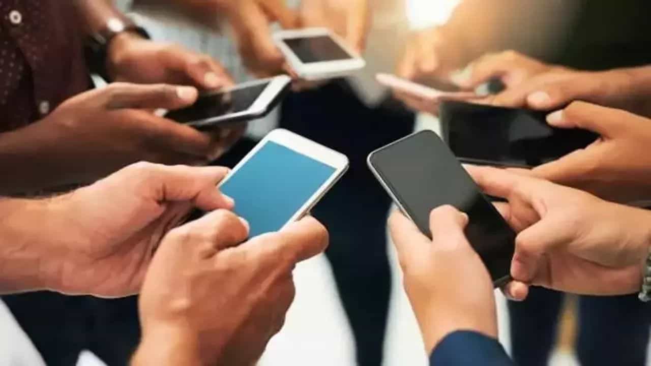 İletişim Hizmetlerine Yeni Vergi Düzenlemesi: Telefon Sahipleri İçin Yüksek Ekstra Ücret