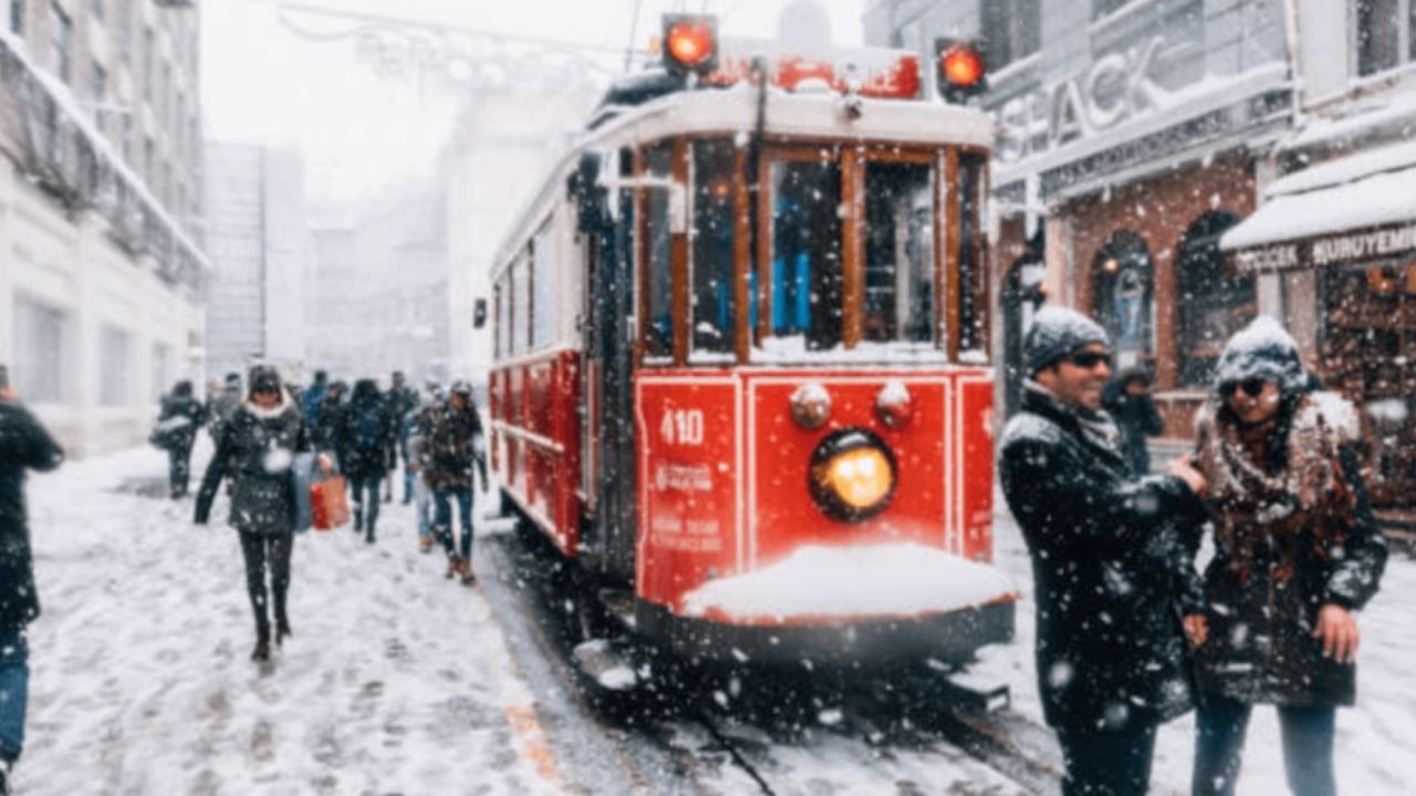 İstanbul'a kar yağışı geliyor 6 7 Şubat'ta 2 gün sürecek!
