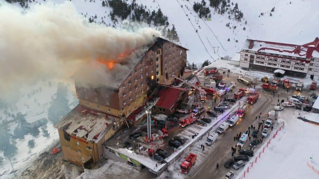 kartalkaya’daki otel yangını 4 kişi gözaltına alındı