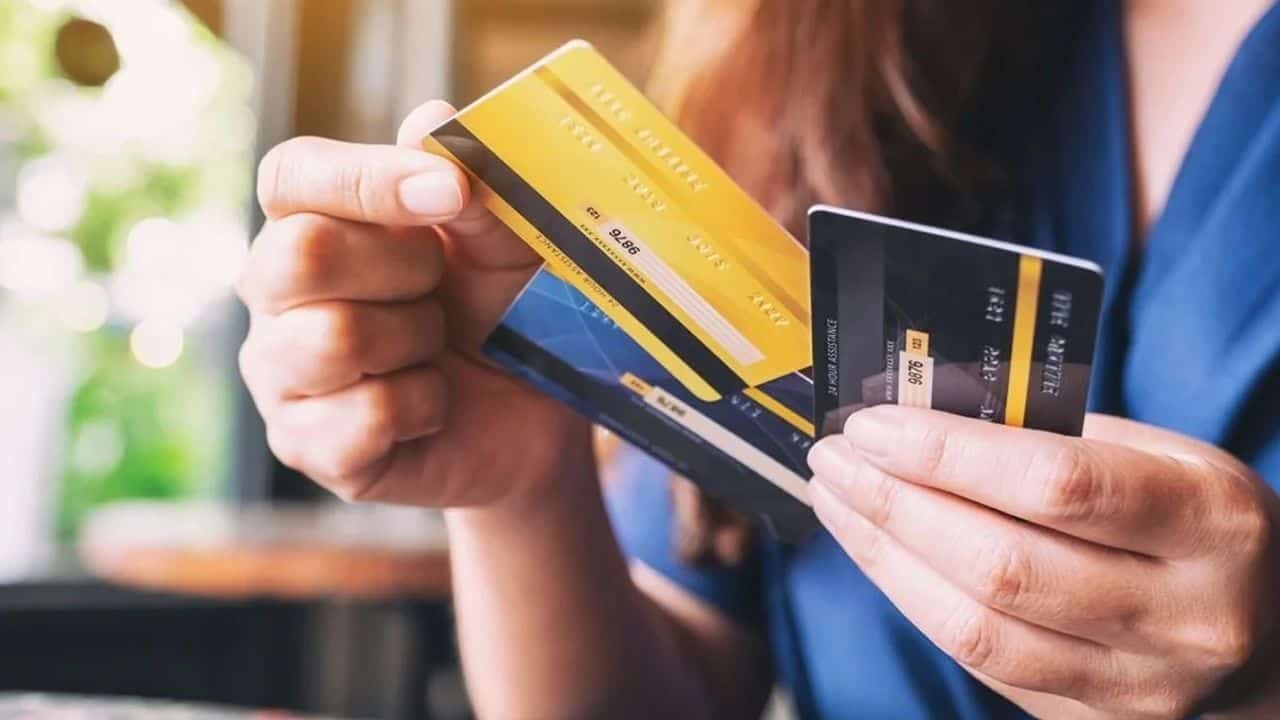 Kredi Kartı Aidatları: Tüketiciler Paralarını Geri Alabilir!