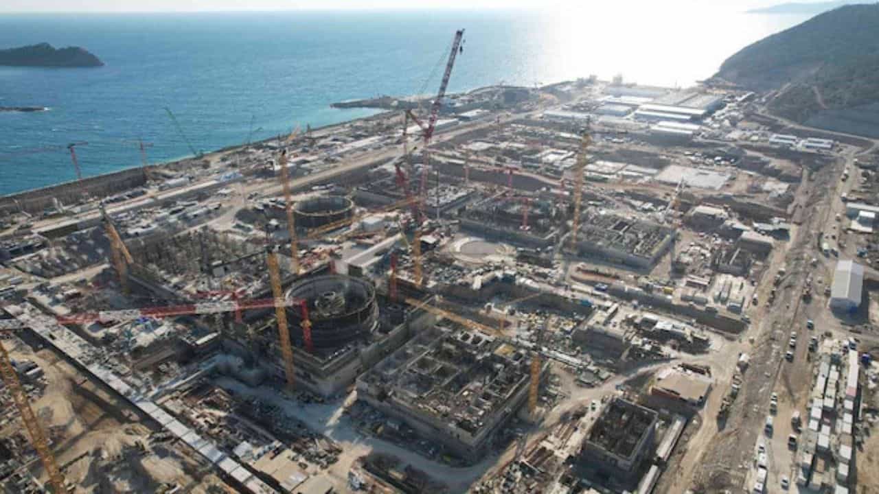 Türkiye’nin Enerji Geleceği: Akkuyu Nükleer Santrali ve 100 Milyar Dolar Yenilenebilir Enerji Yatırımı