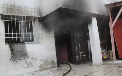 12 yaşındaki kahraman çocuk, yangını fark edip ailesini kurtardı