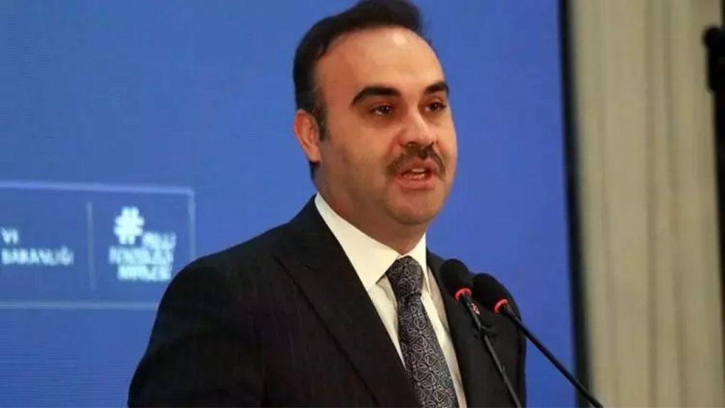 bakan kacır, deprem bölgesinden hızla kaçtı!