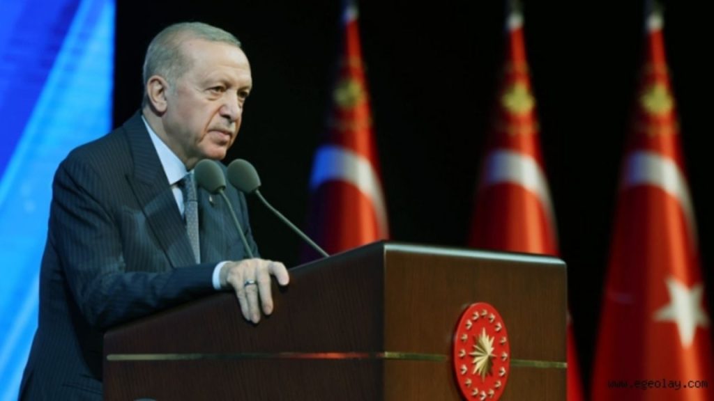 cumhurbaşkanı erdoğan, 6 Şubat depremleri anma töreninde konuşuyor