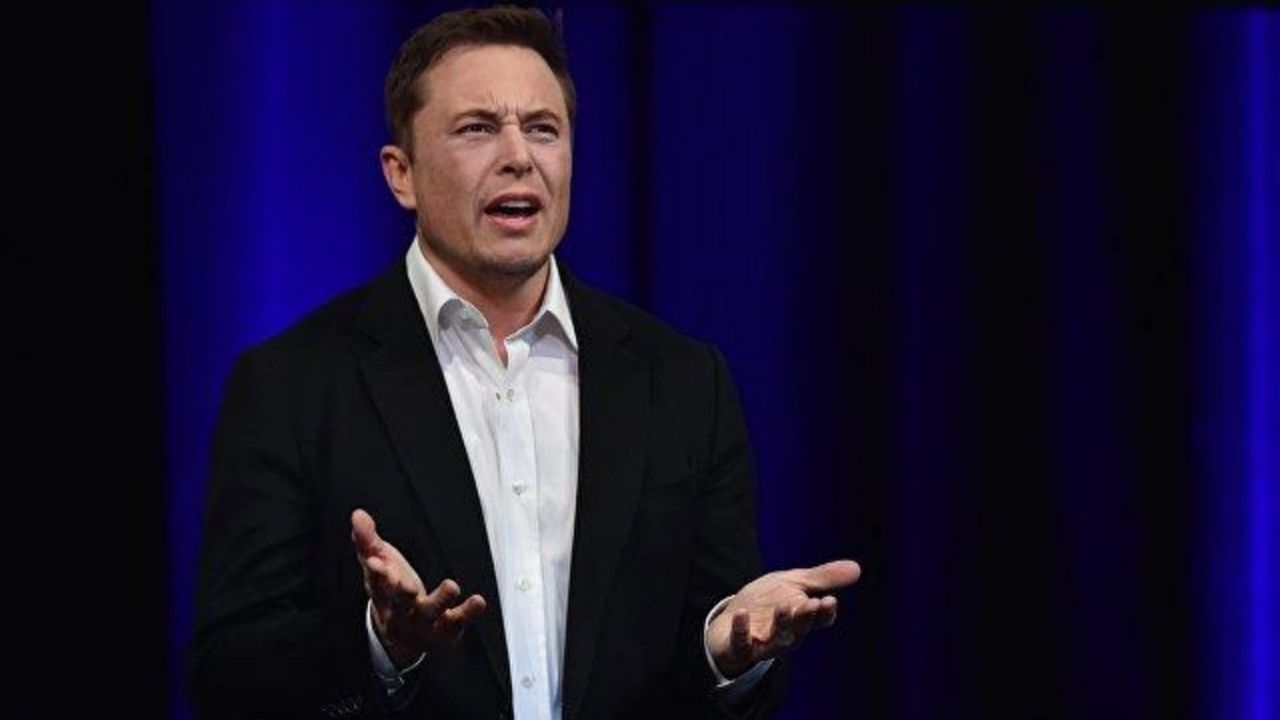 Elon Musk RFE ve VOA Kapatılmalı mı