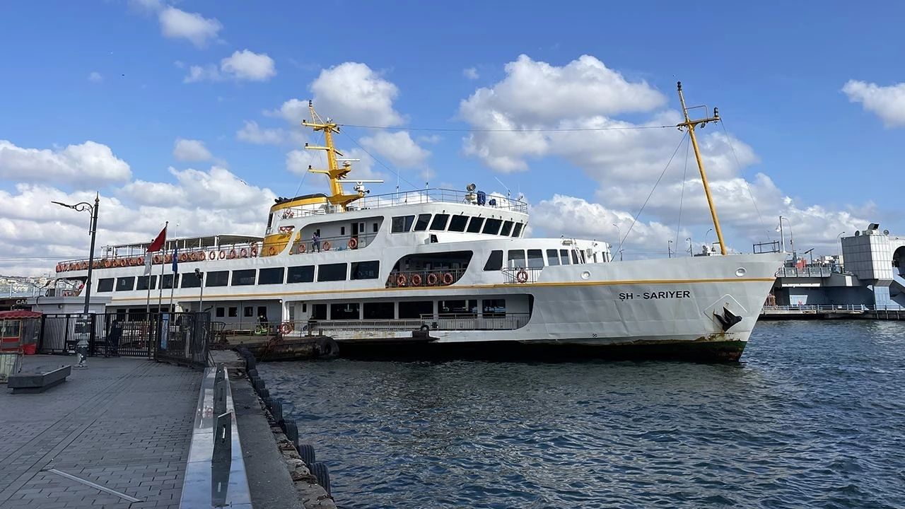 İstanbul'da Şehir Hatları Vapur Seferleri Askıya Alındı