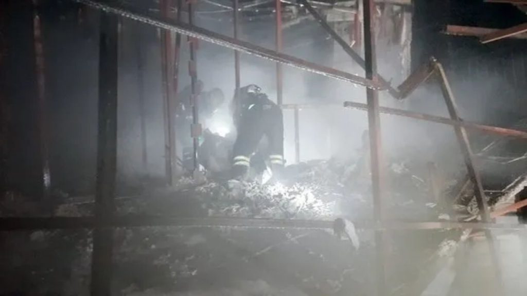 kahramanmaraş'ta prefabrik evde Çıkan yangında 1 kişi hayatını kaybetti, 4 kişi yaralandı