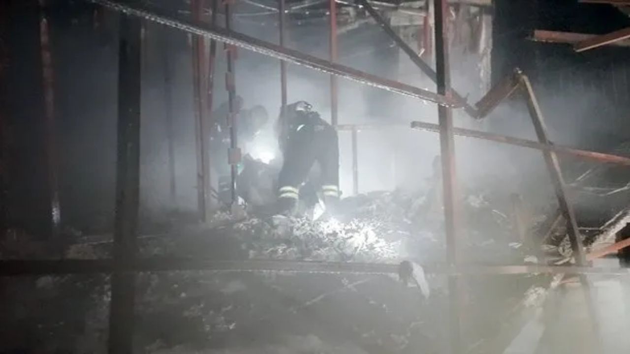 kahramanmaraş'ta prefabrik evde Çıkan yangında 1 kişi hayatını kaybetti, 4 kişi yaralandı