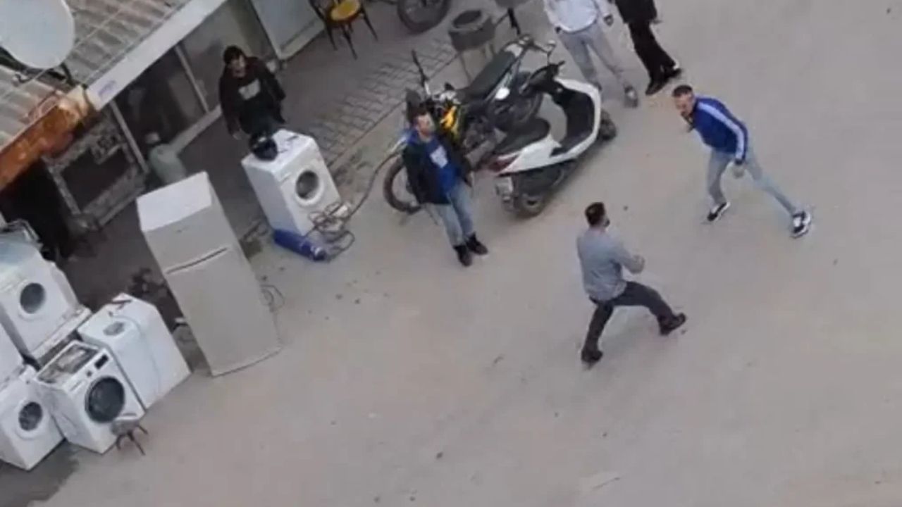 Kamera Kaydında Görülen Cinayetle Sonuçlanan Husumetli Kavgası