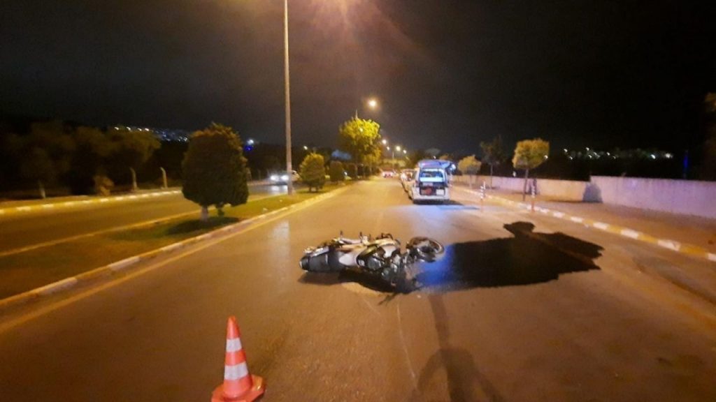 kuşadası'nda motosiklet kazası bir Ölü