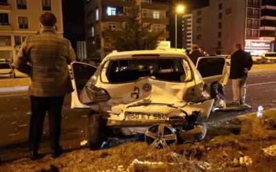 Nevşehir’de Kaza: Sürücü Yaralı Arkadaşlarını Bırakıp Kaçtı, 5 Kişi Yaralandı