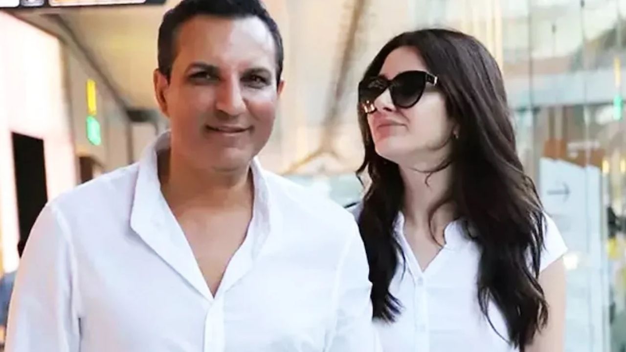 rafet el roman, 24 yaş genç sevgilisinden ayrıldığını açıkladı
