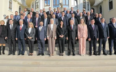 CHP’li İl Belediye Başkanlarından İmamoğlu’na Seçim İçin Aday Ol Çağrısı