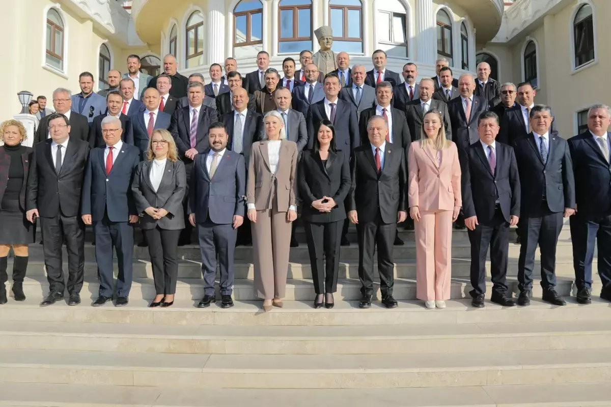 chp-li-il-belediye-baskanlarindan-imamoglu-na-18378874_2419_amp.jpg