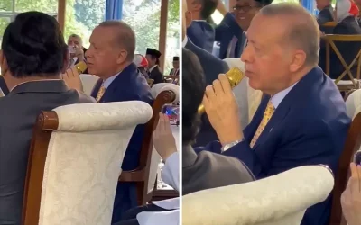Erdoğan, Endonezya’da Mehter Marşı’nı Söyledi
