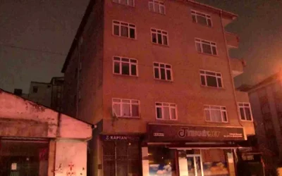 Tuzla’daki Tehlikeli Binadan Tahliye Operasyonu