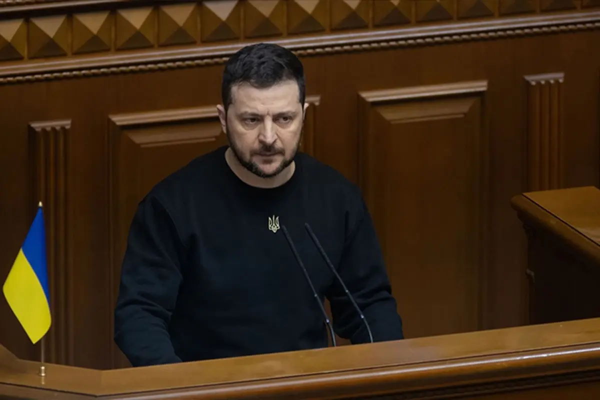 ukrayna-parlamentosu-zelenskiy-in-yetkilerini-18409855_9632_amp.jpg