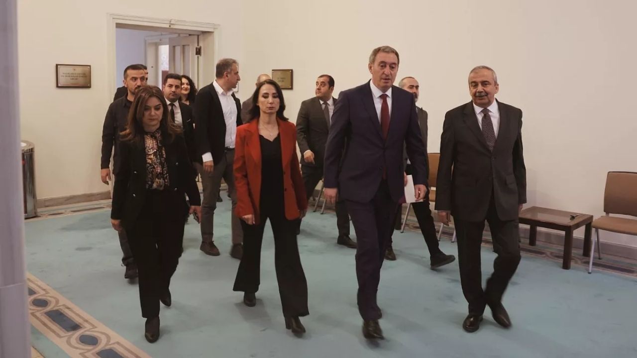 DEM Parti ile yapılan görüşmenin ardından AK Parti'den ilk açıklama geldi